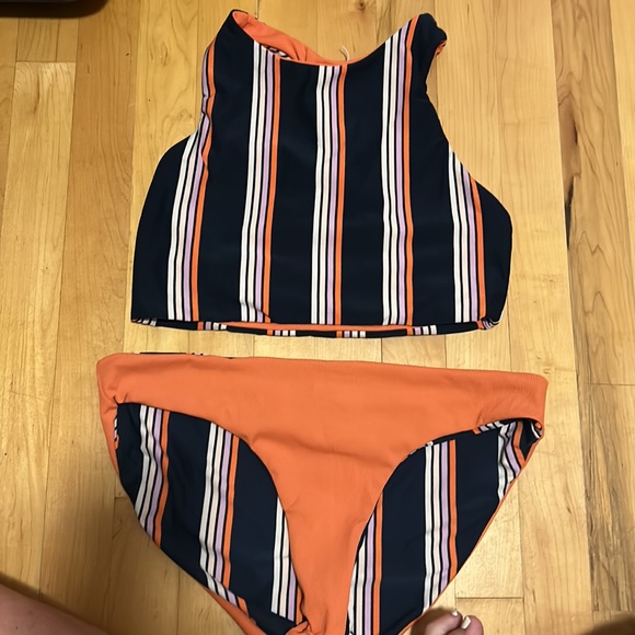 Reversible carve design swim set - Picture 2 of 3